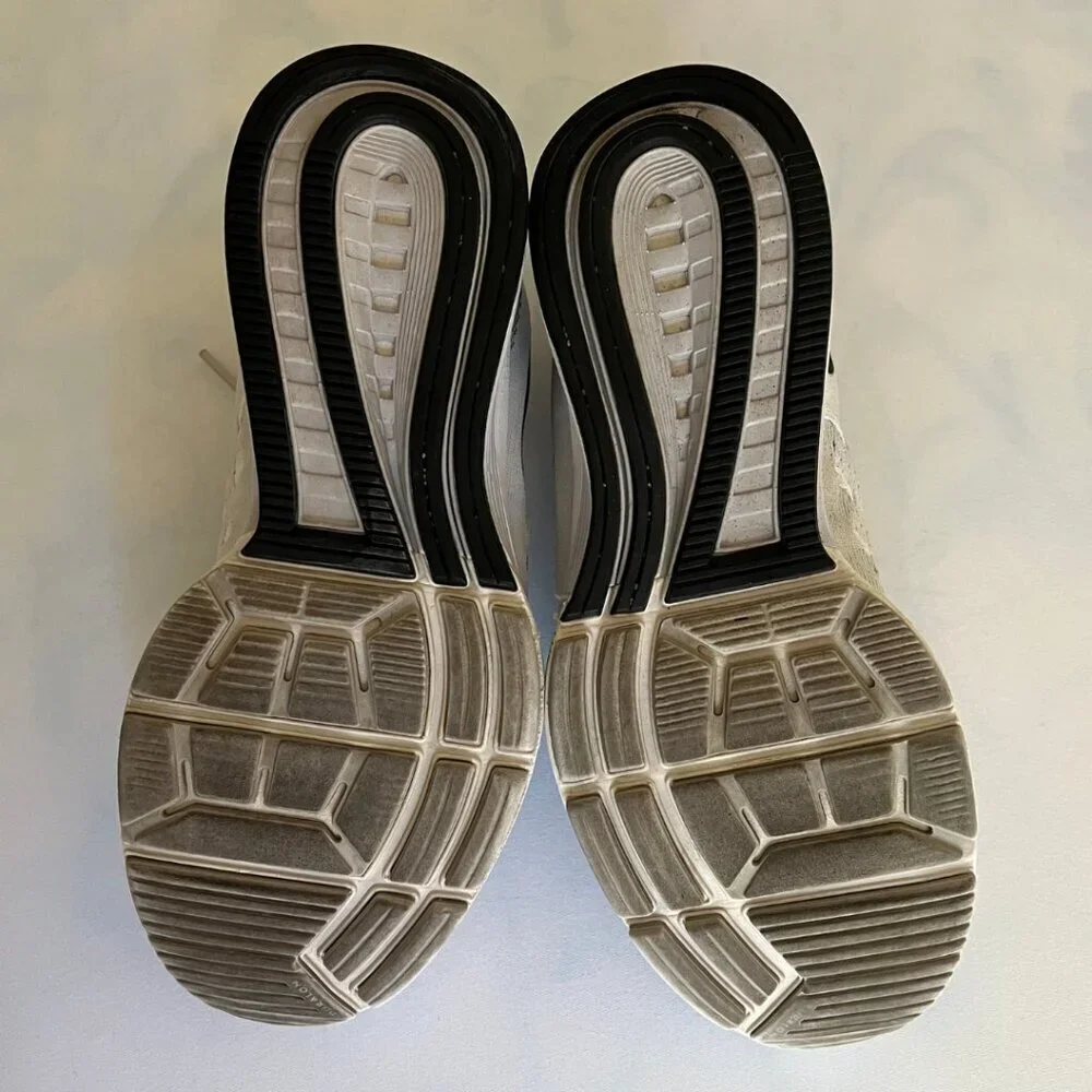 Nike Women's Air Zoom Vomero Grey Running Tennis Shoes - Picture 5 of 6